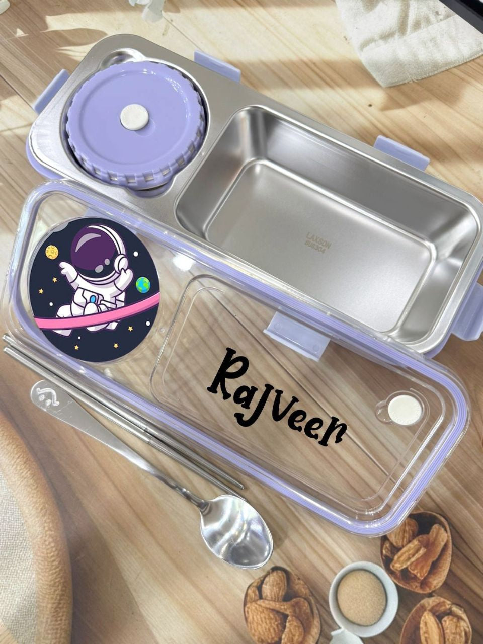 2 grid customised lunch box