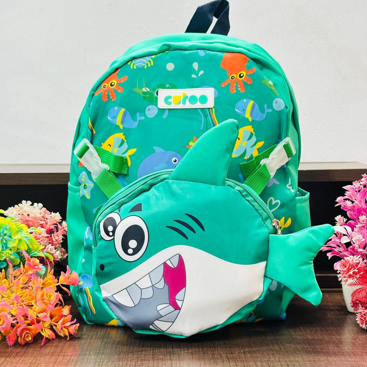 Cute picnic bag with detachable sling bag