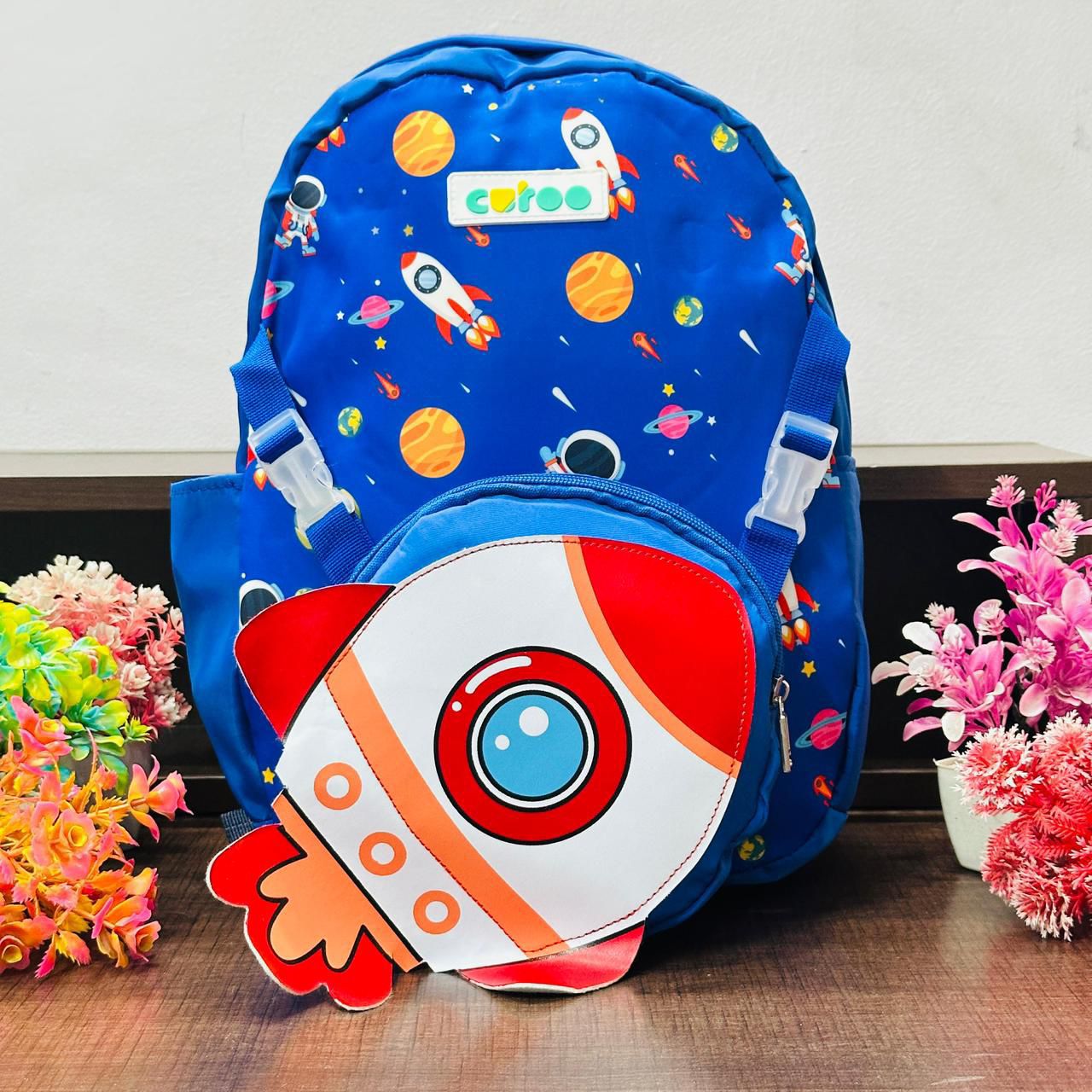 Cute picnic bag with detachable sling bag